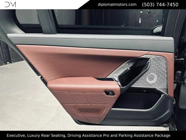 Used 2023 BMW 760i xDrive w/ Executive Package AWD/4WD image 30