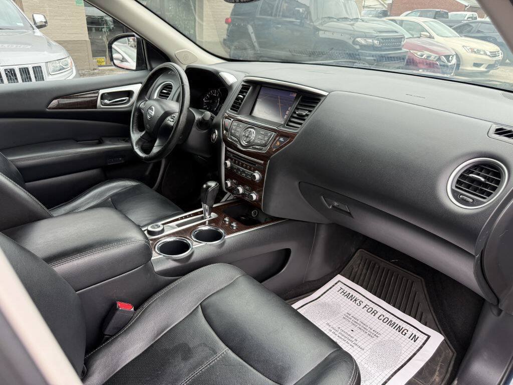 Used 2013 Nissan Pathfinder Platinum AWD/4WD image 22