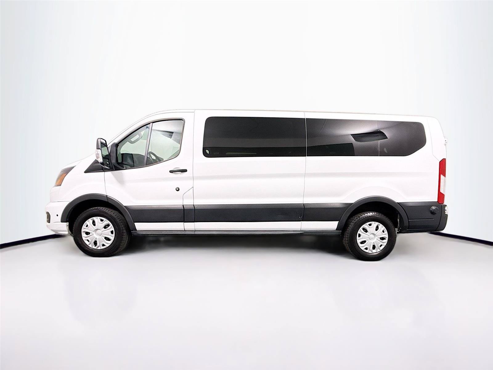 Used 2024 Ford Transit 350 XLT RWD image 26