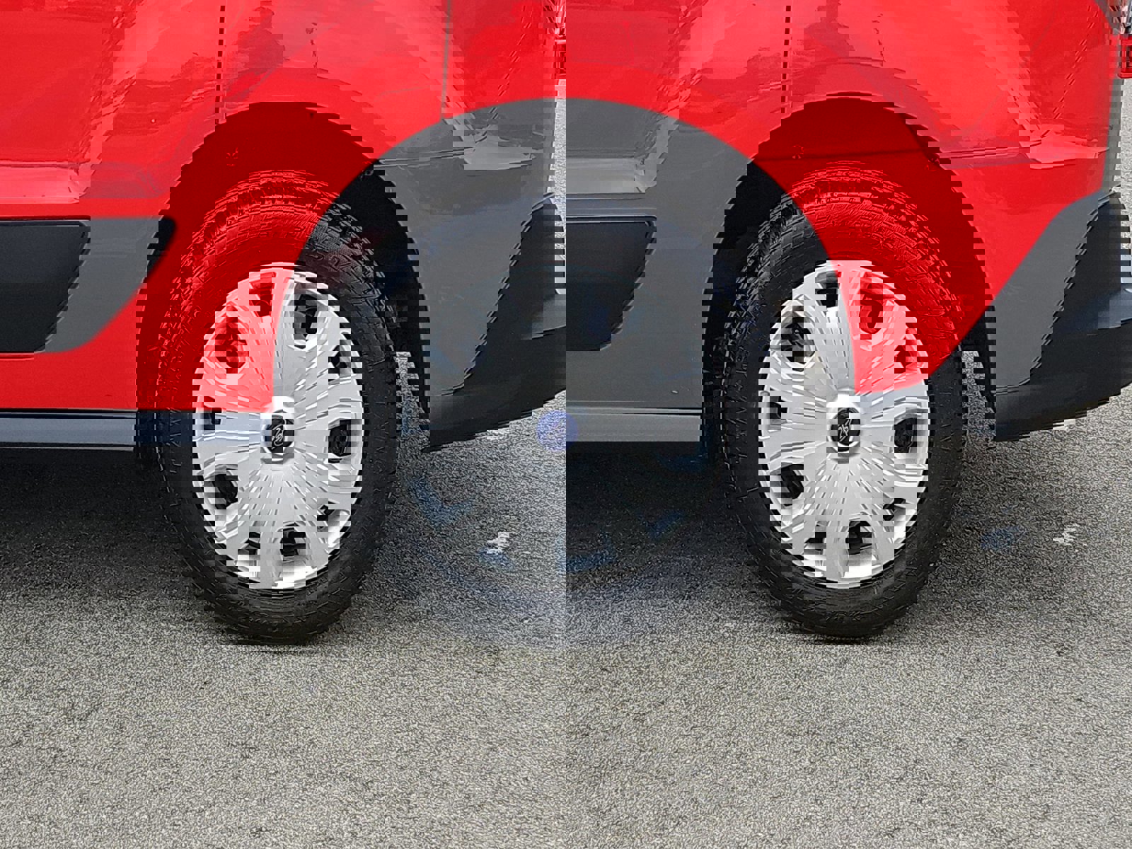 Used 2021 Ford Transit Connect XLT image 33