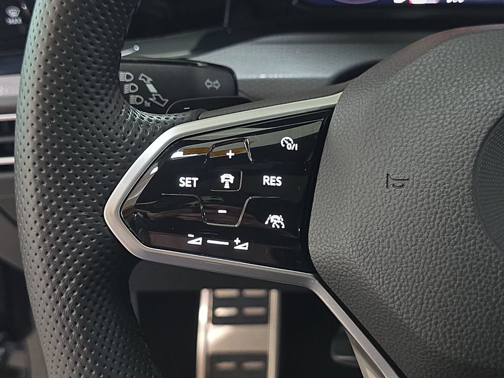 Used 2022 Volkswagen GTI Autobahn FWD image 20