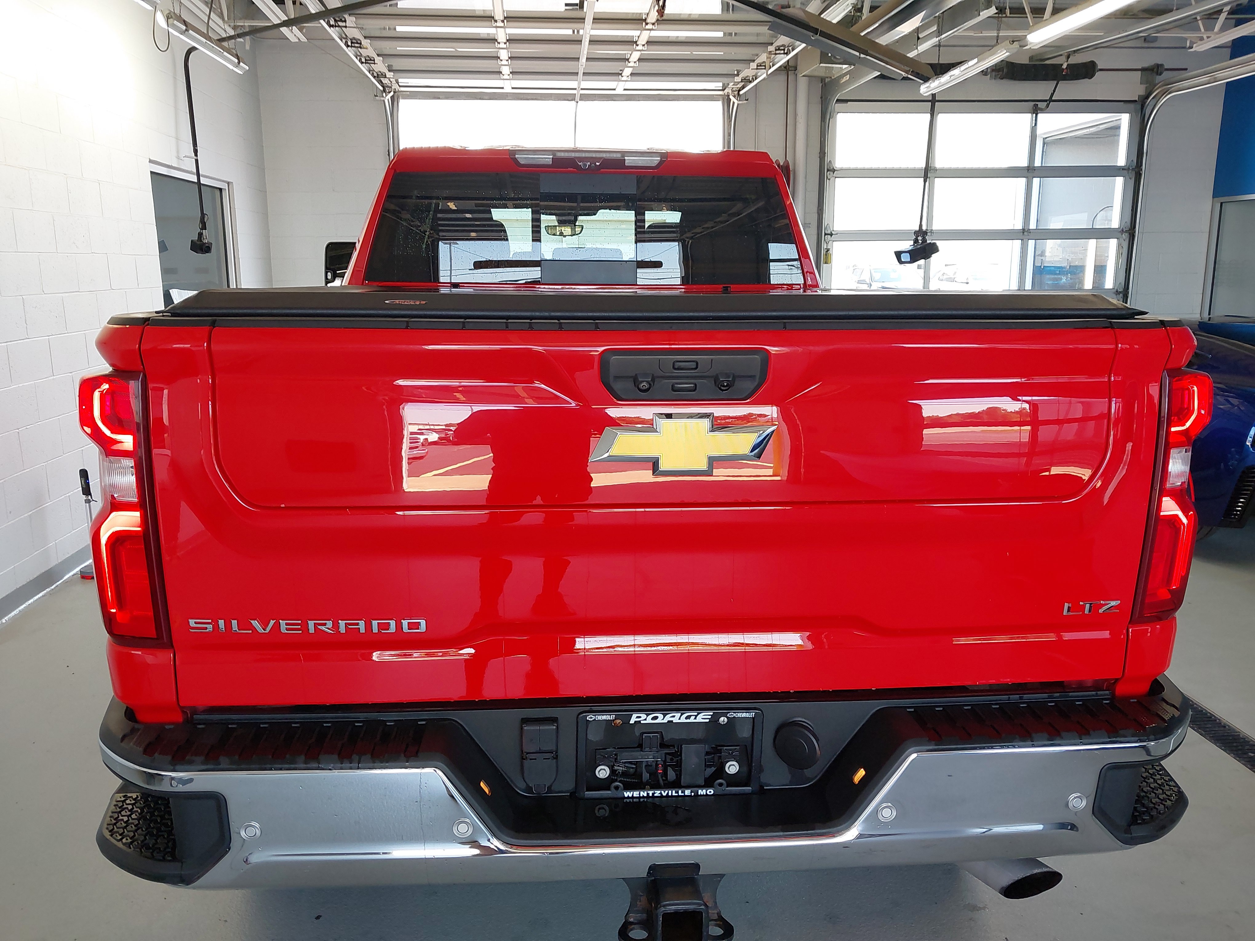 Used 2022 Chevrolet Silverado 2500 LTZ w/ LTZ Premium Package AWD/4WD image 33