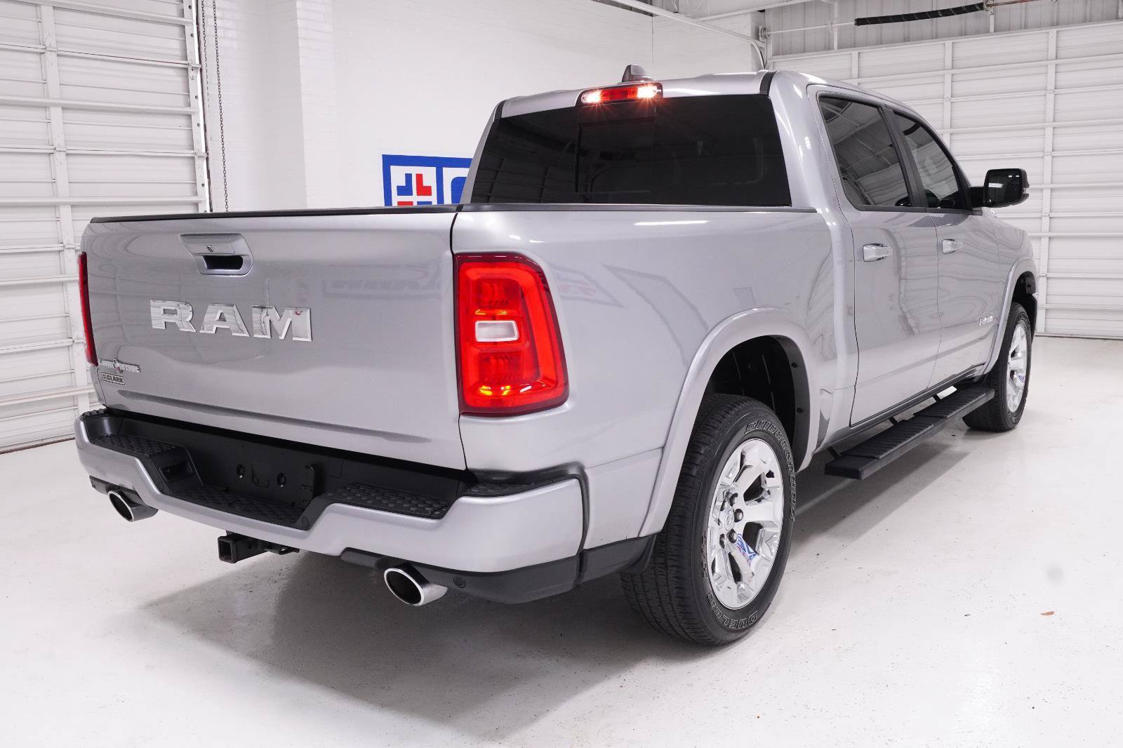 Used 2025 RAM 1500 Lone Star RWD image 28