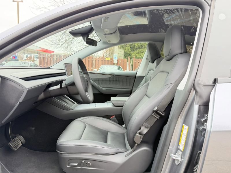 Used 2026 Tesla Model Y Long Range image 10