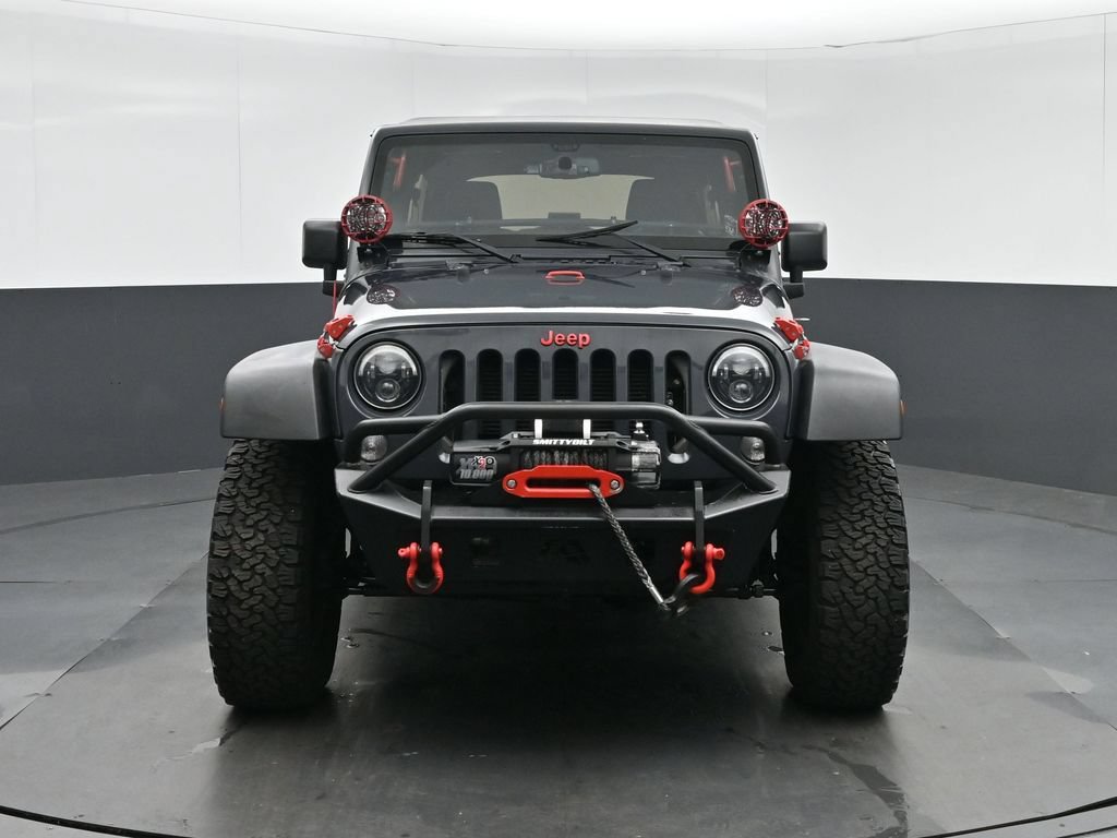 Used 2016 Jeep Wrangler Unlimited Rubicon w/ Connectivity Group AWD/4WD image 2