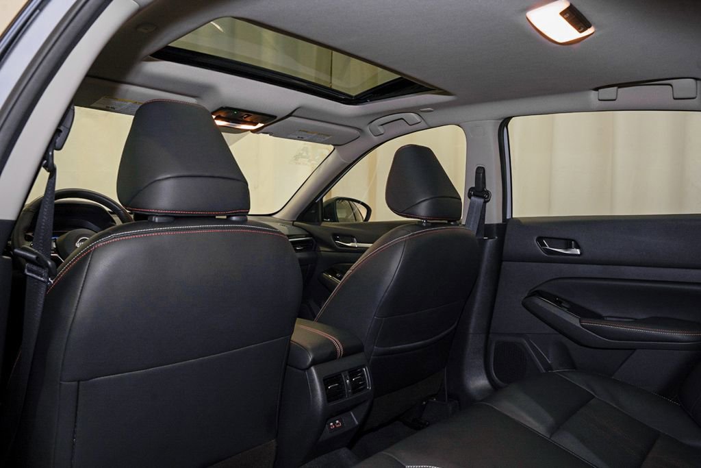 Certified 2024 Nissan Altima 2.0 SR image 9