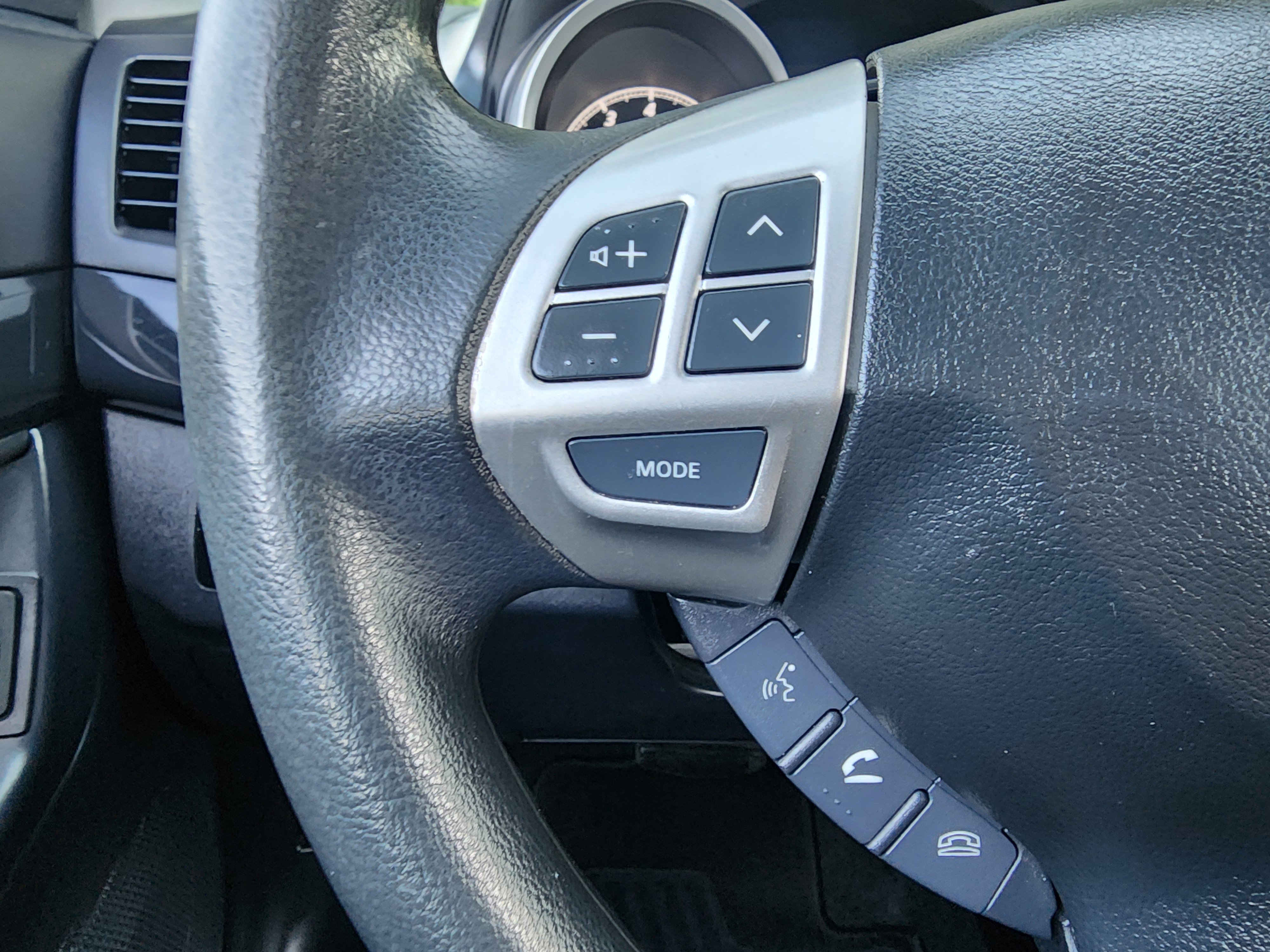 Used 2017 Mitsubishi Lancer ES FWD image 37