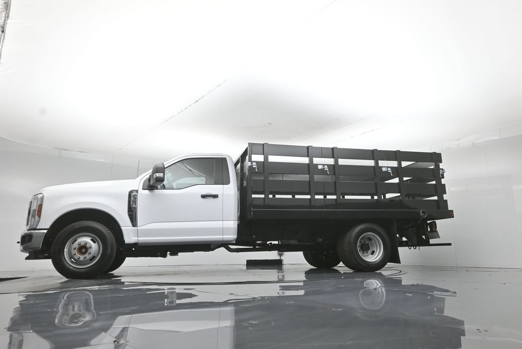 New 2026 Ford F350 XL w/ XL Chrome Package RWD image 8