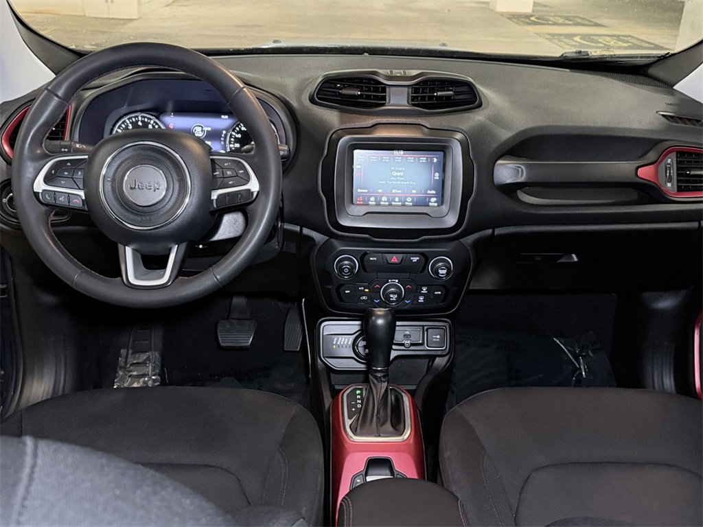 Used 2020 Jeep Renegade Trailhawk image 21