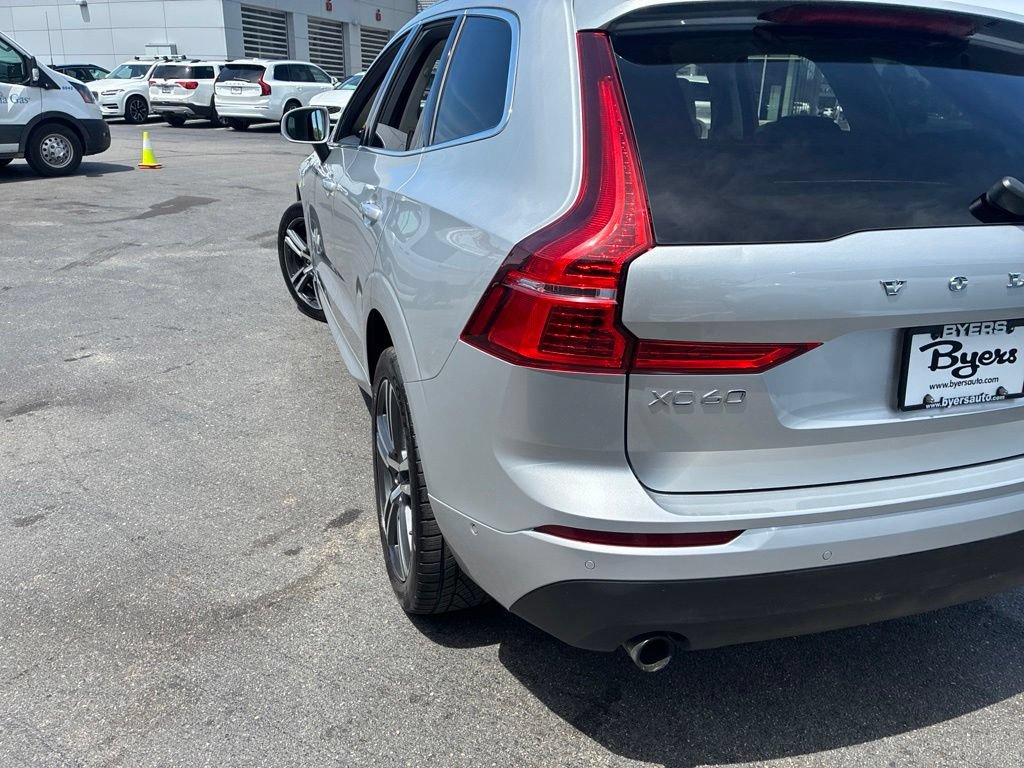 Used 2019 Volvo XC60 T5 Momentum w/ Multimedia Package AWD/4WD image 5