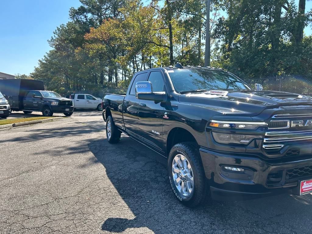 New 2026 RAM 2500 Laramie AWD/4WD image 9
