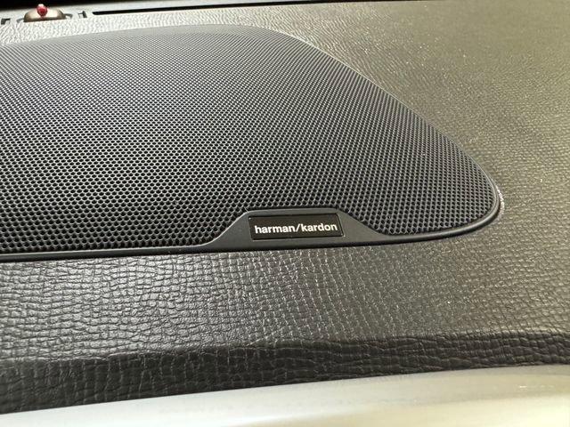 Used 2016 Volvo XC60 T6 Platinum w/ Climate Package image 13