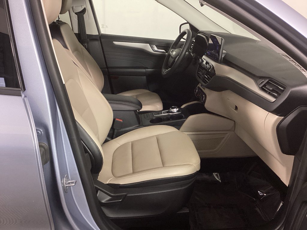 Used 2022 Ford Escape SEL image 9