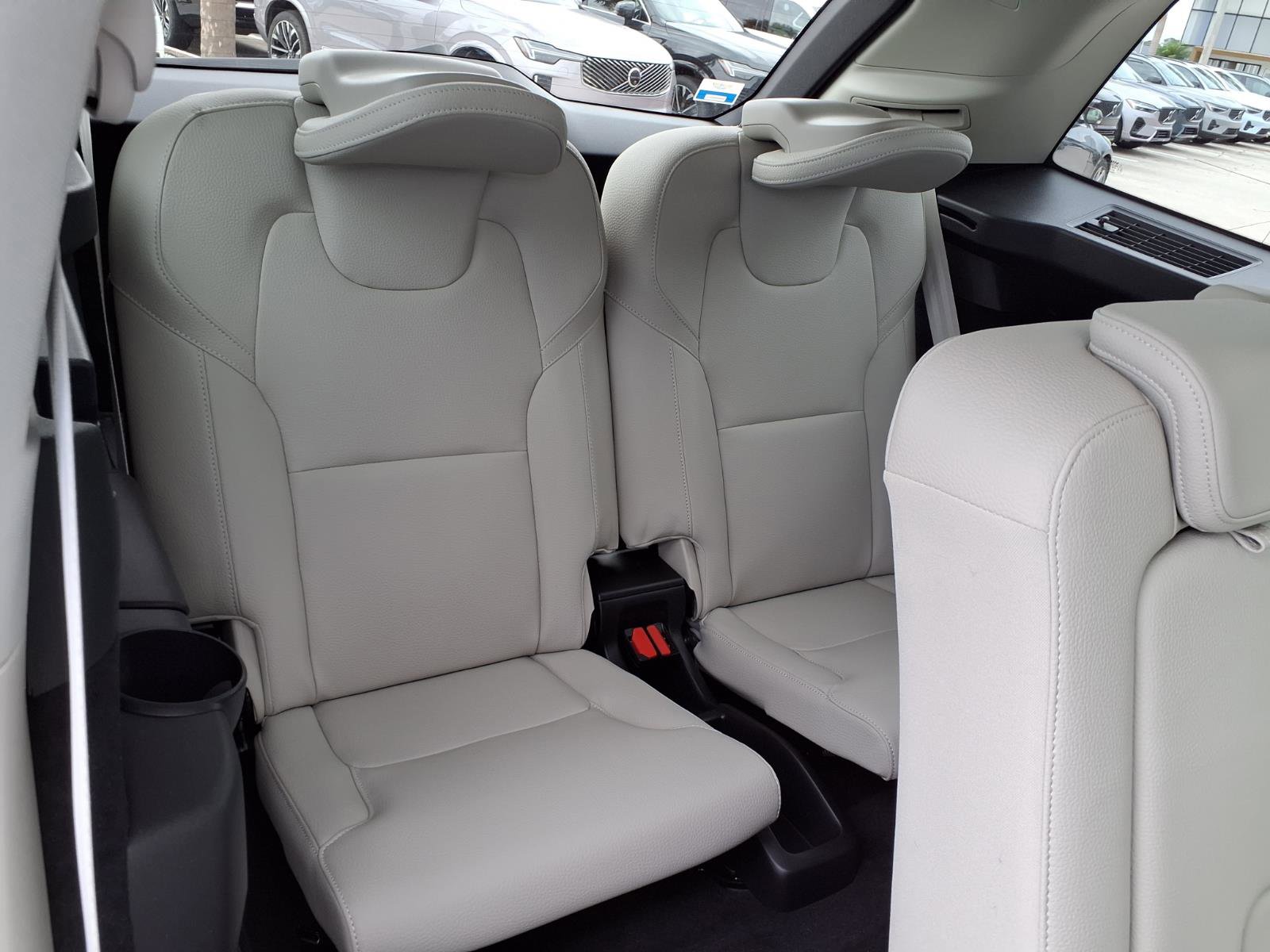 Used 2023 Volvo XC90 B6 Plus w/ Protection Package Premier AWD/4WD image 16