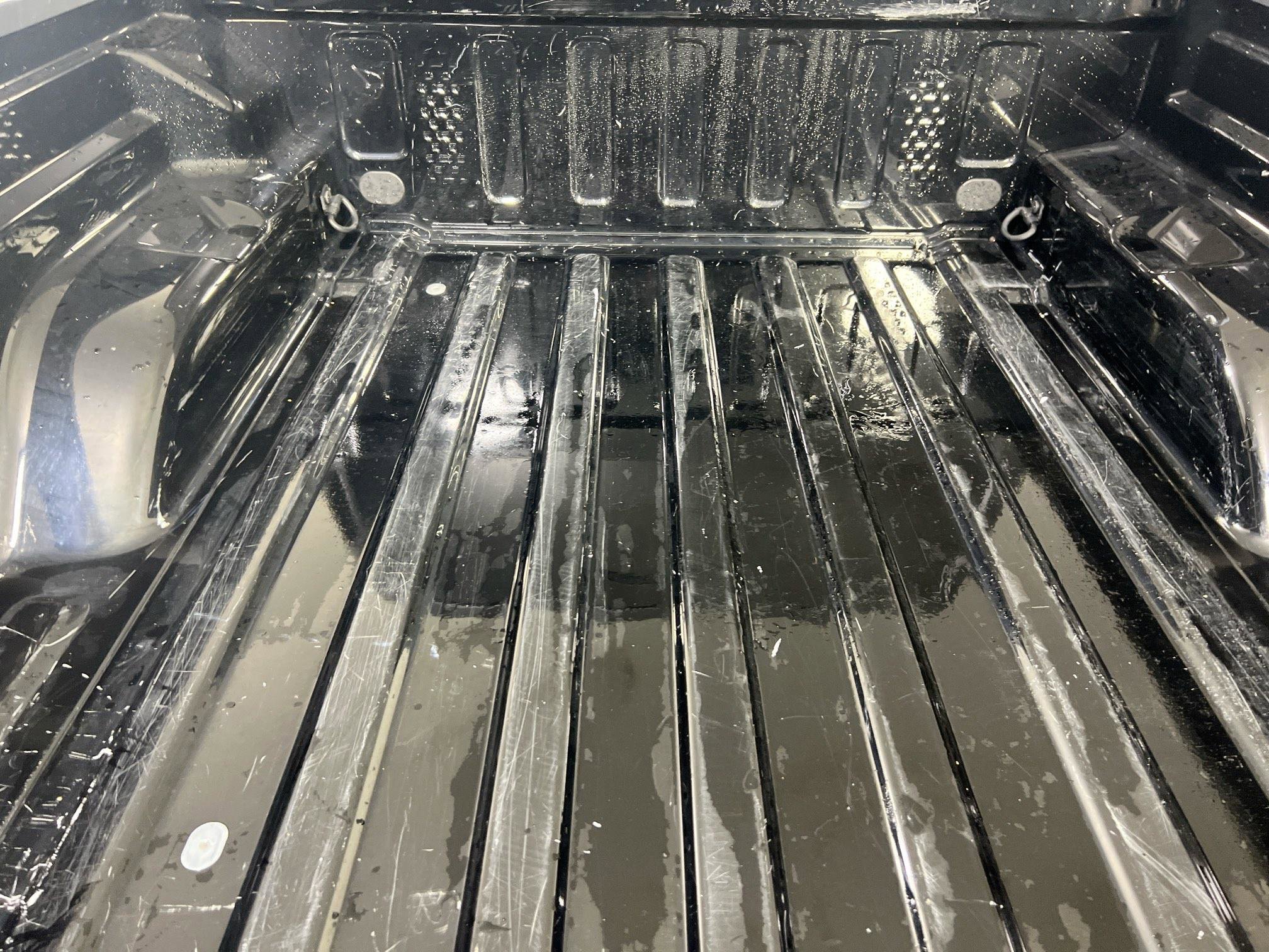 Used 2022 Jeep Gladiator Willys image 24