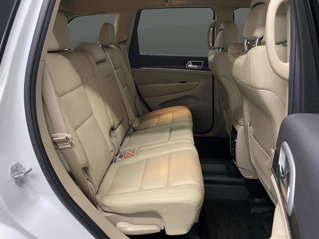 Used 2021 Jeep Grand Cherokee Limited w/ Luxury Group II image 34