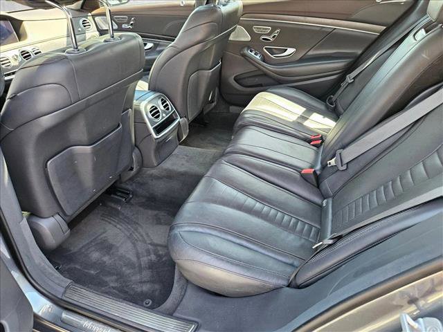 Used 2018 Mercedes-Benz S 560 Sedan image 18