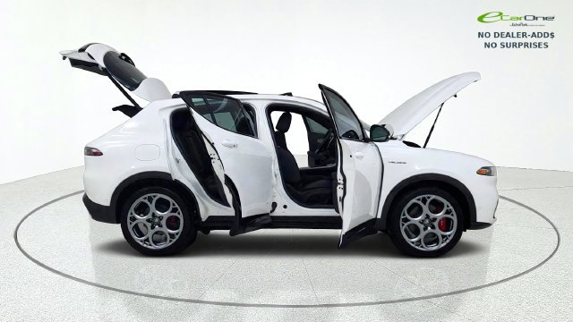 Used 2024 Alfa Romeo Tonale Veloce w/ Active Assist Package AWD/4WD image 20