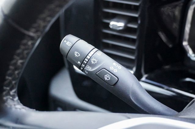 Used 2024 GMC Sierra 1500 SLE image 19