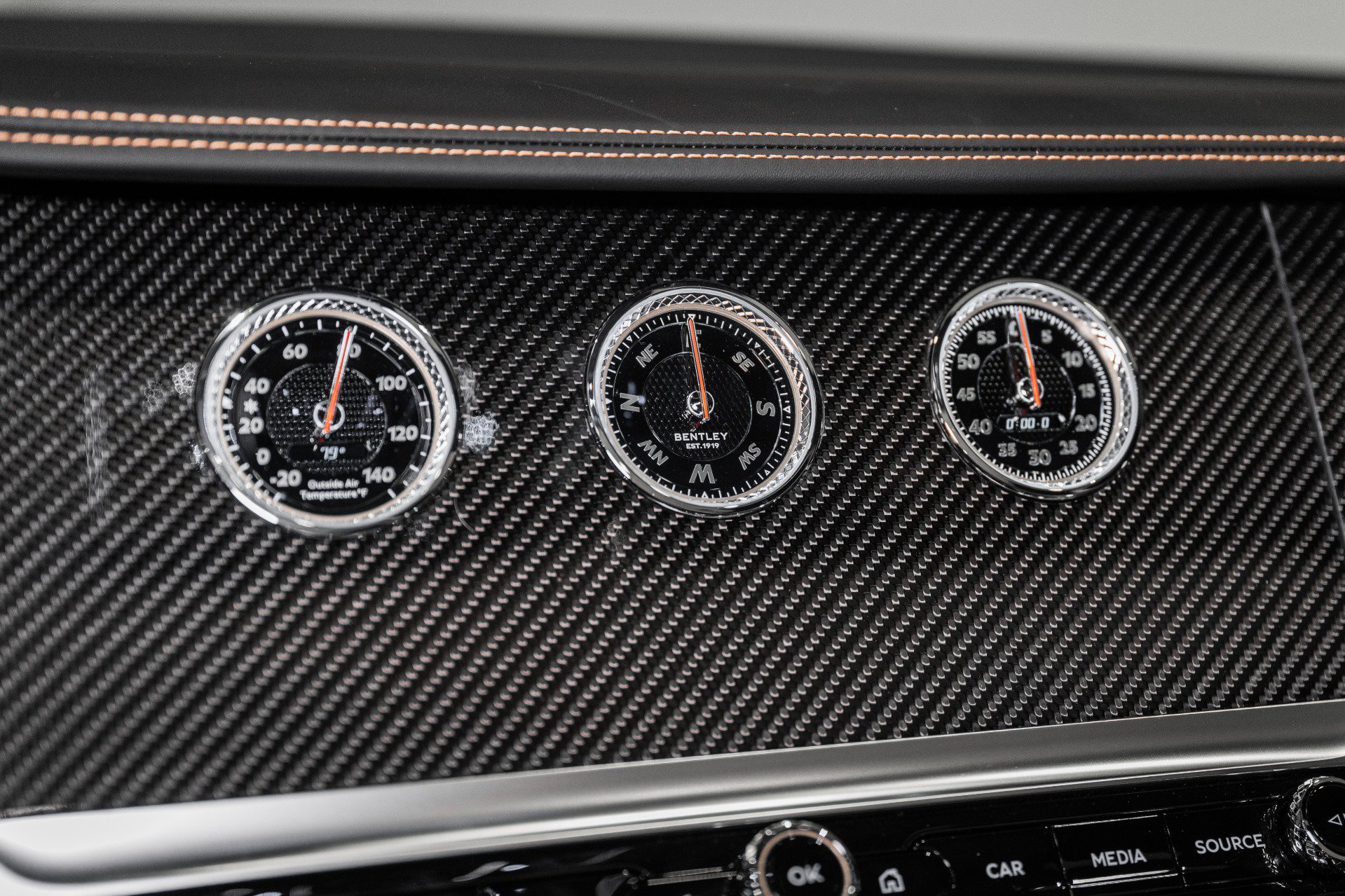 Certified 2024 Bentley Continental GT AWD/4WD image 31
