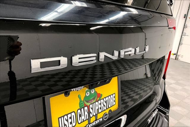 Used 2025 GMC Yukon XL Denali Ultimate w/ LPO, Floor Liner Package AWD/4WD image 9