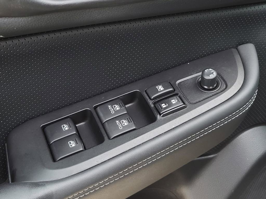 Used 2017 Subaru Outback 3.6R Limited image 20