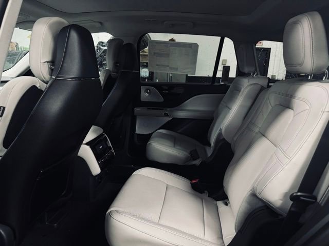 New 2026 Lincoln Aviator Reserve image 18