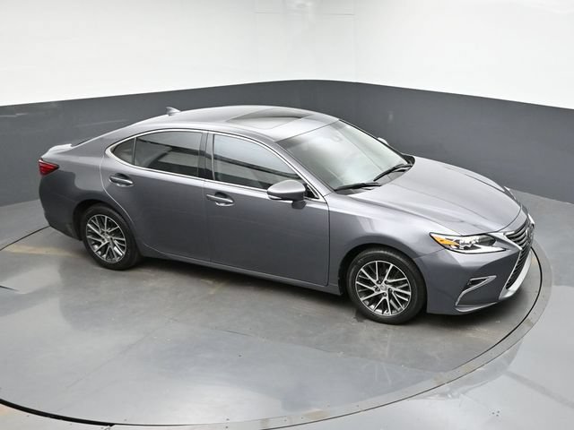 Used 2016 Lexus ES 350 w/ Luxury Package w/Wood Trim FWD image 43