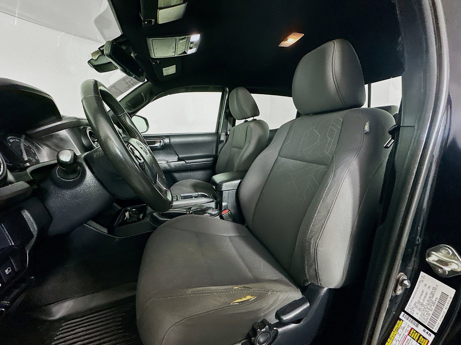 Used 2018 Toyota Tacoma TRD Sport AWD/4WD image 20