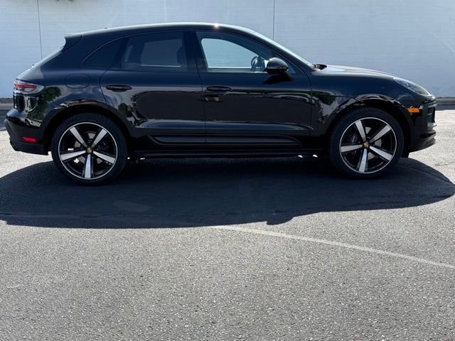 Used 2025 Porsche Macan AWD/4WD image 8