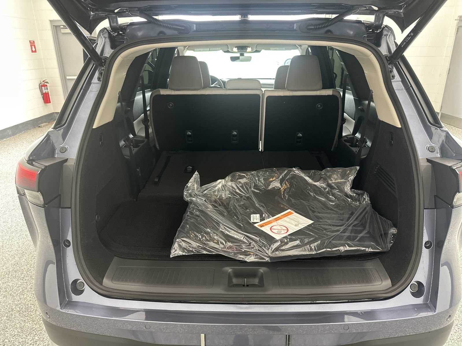 New 2027 INFINITI QX60 Luxe w/ Cargo Package AWD/4WD image 12