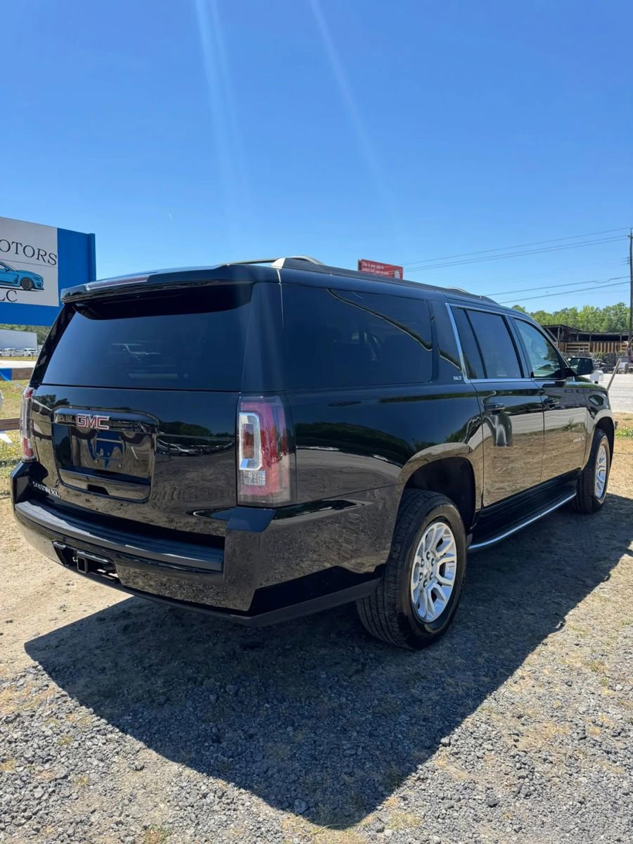 Used 2017 GMC Yukon XL SLT w/ Open Road Package AWD/4WD image 9