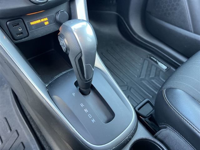 Used 2021 Chevrolet Trax LT w/ LT Convenience Package image 25
