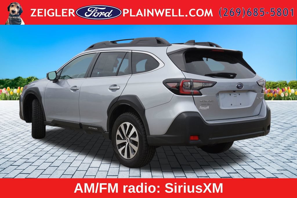 Used 2023 Subaru Outback Premium AWD/4WD image 3
