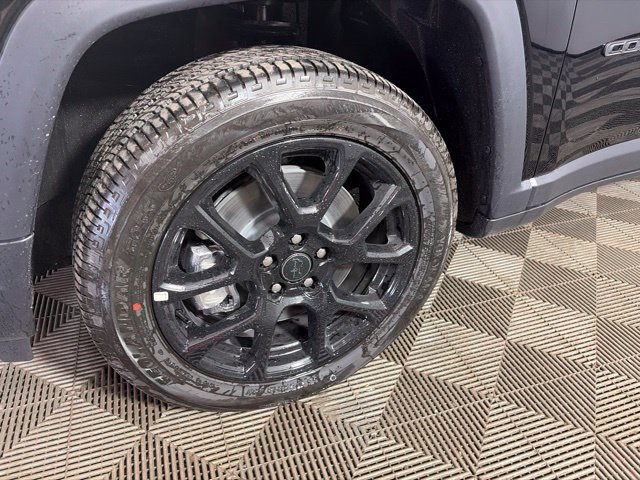 New 2026 Jeep Compass Latitude AWD/4WD image 4