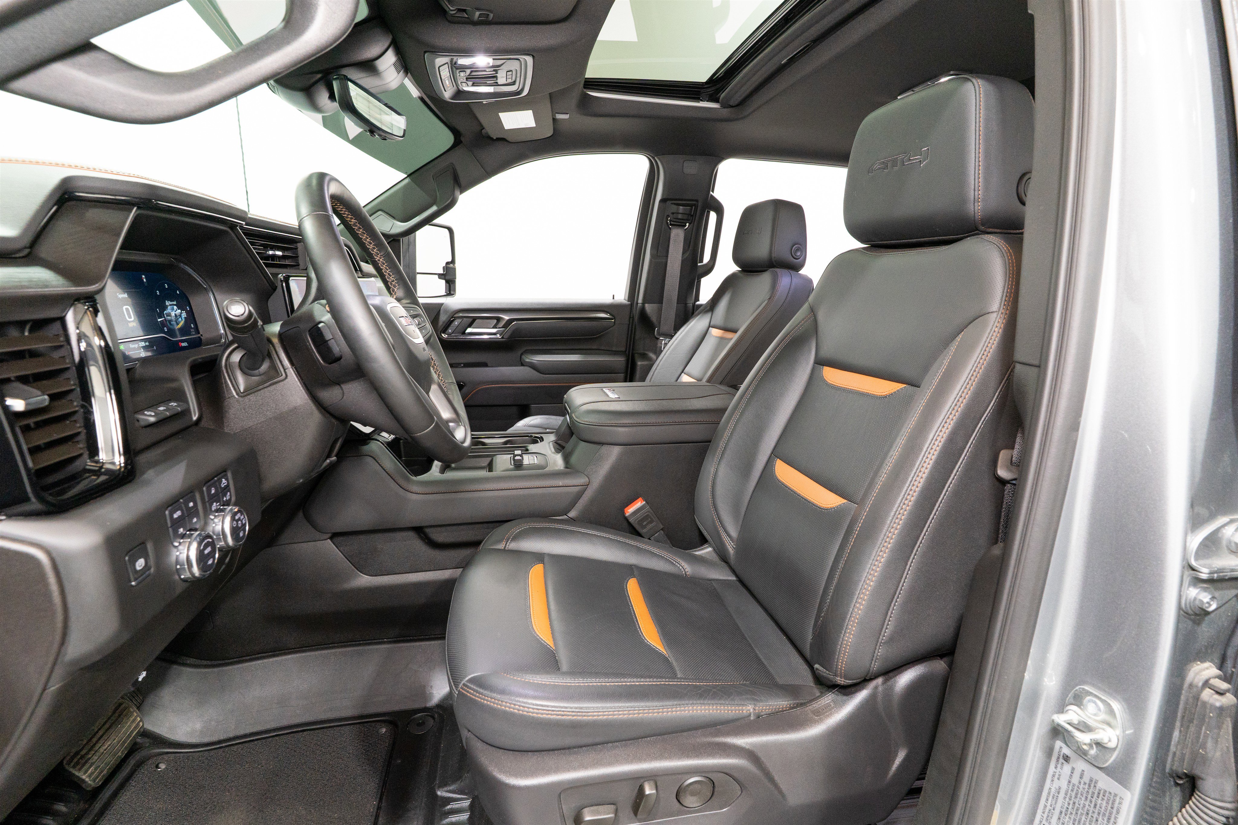 Used 2025 GMC Sierra 2500 AT4 w/ AT4 Premium Plus Package image 19