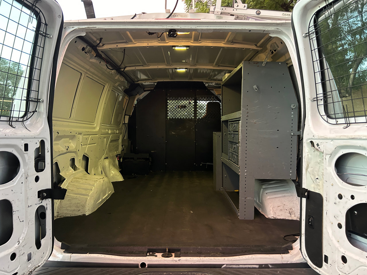 Used 2013 Ford E-150 and Econoline 150 image 11