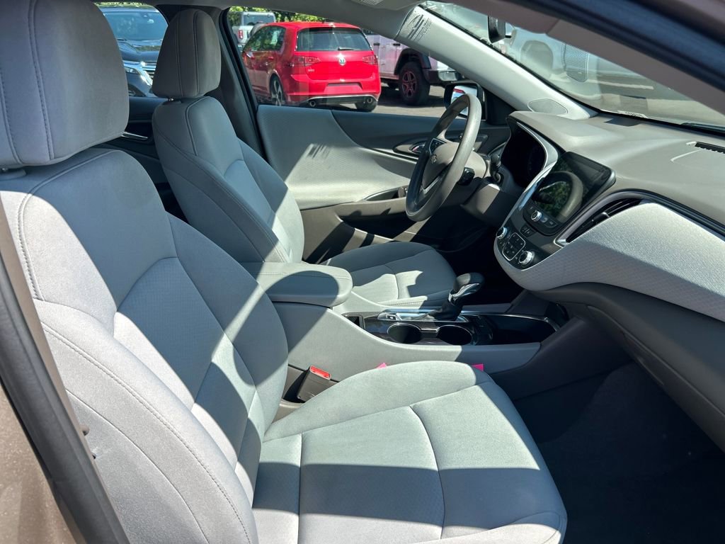 Certified 2022 Chevrolet Malibu LT image 17