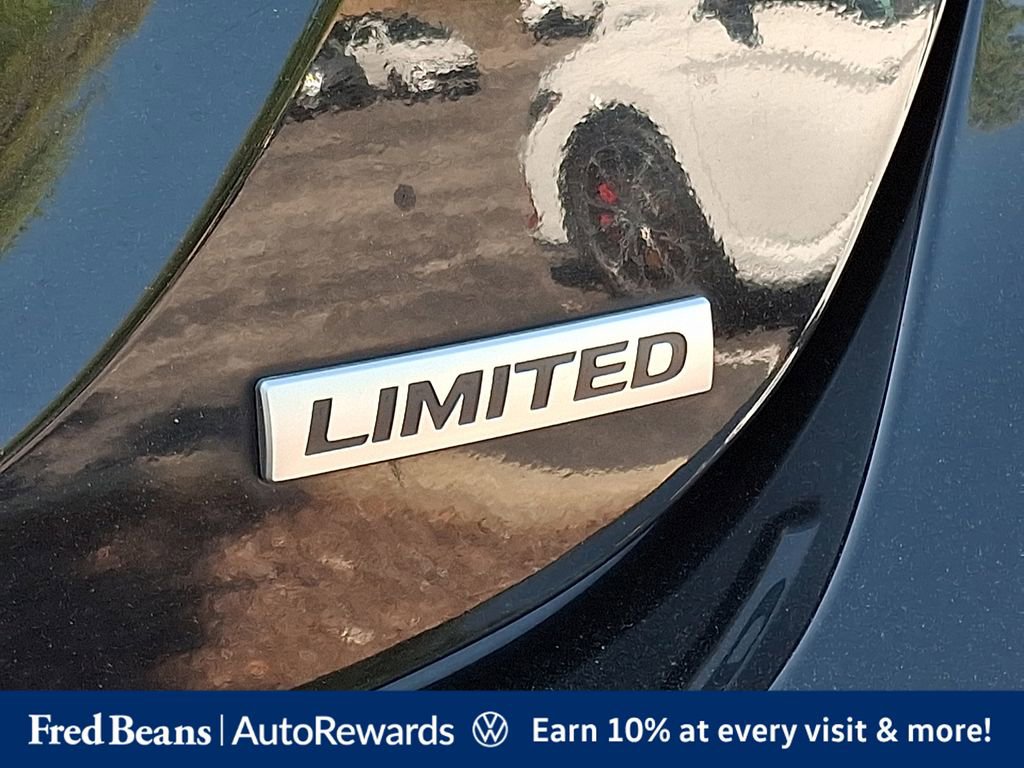 Used 2015 Hyundai Elantra Limited FWD image 31