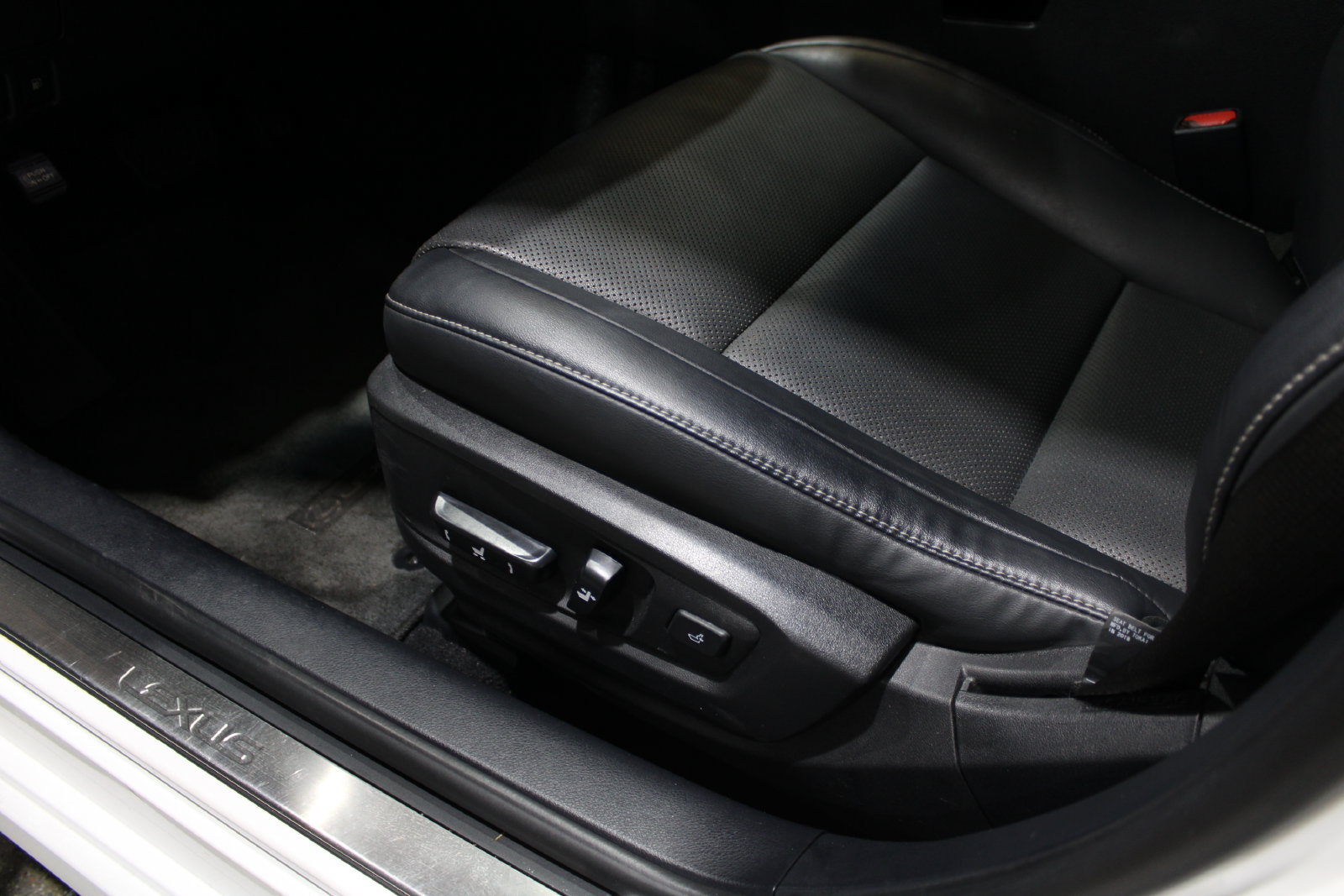 Used 2018 Lexus ES 300h w/ Navigation Package FWD image 23