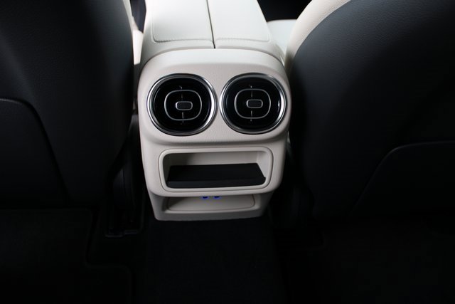 New 2026 Mercedes-Benz GLC 300 4MATIC image 34