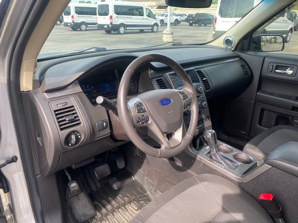Used 2019 Ford Flex SE FWD image 12