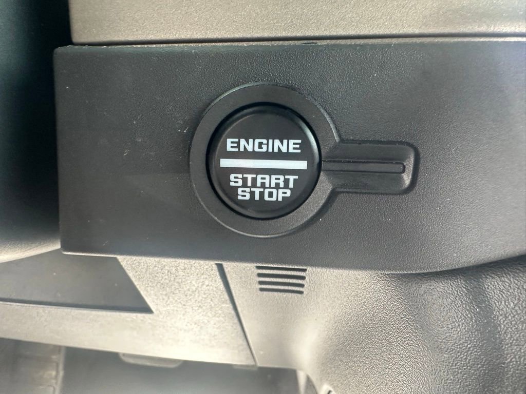 Used 2025 Ford Bronco Outer Banks image 16