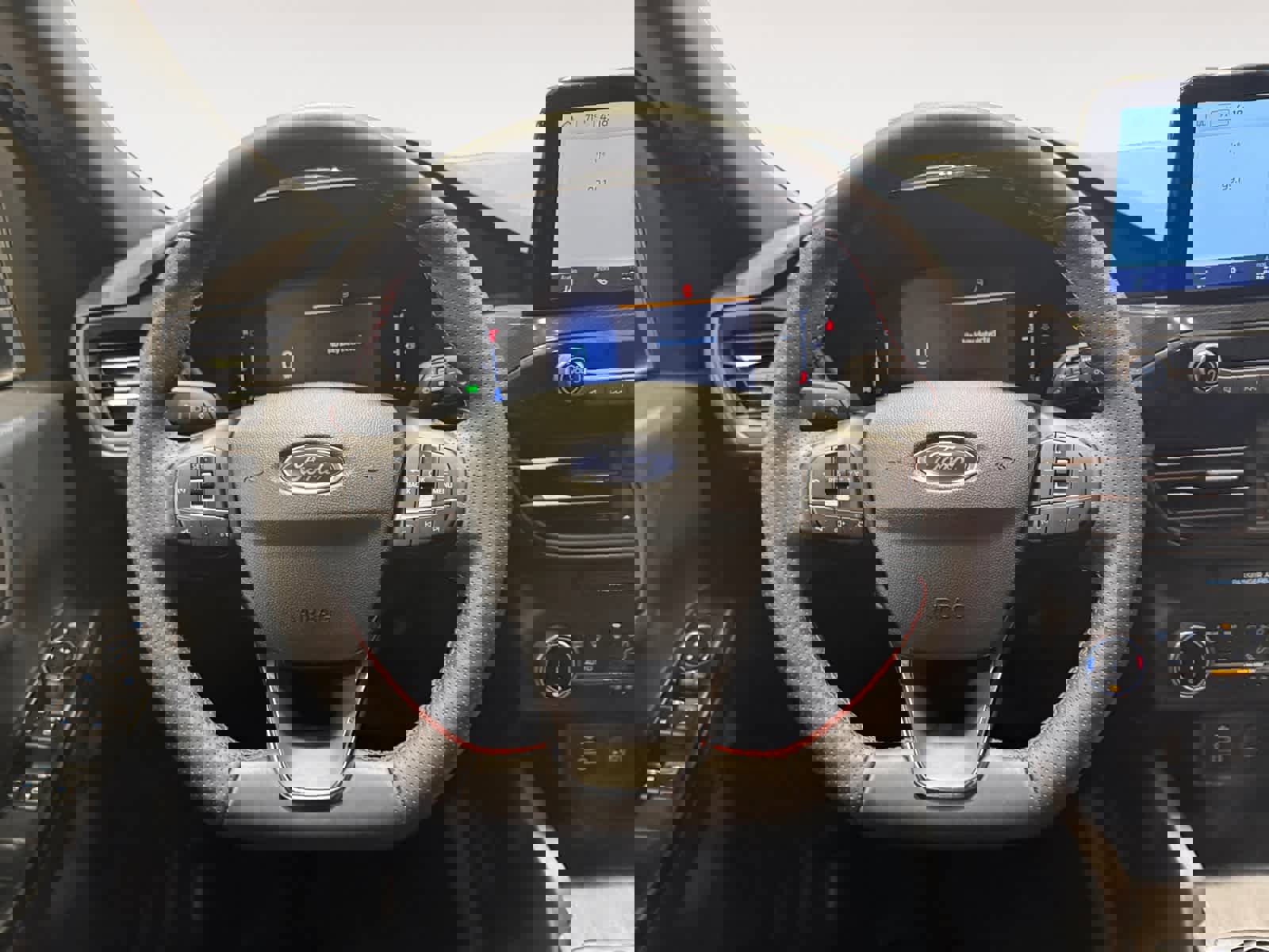 Used 2025 Ford Escape ST-Line image 13