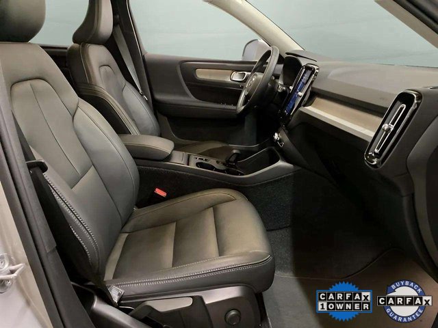 Used 2025 Volvo XC40 B5 Core image 22
