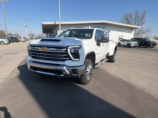New 2026 Chevrolet Silverado 3500 LTZ w/ LTZ Plus Package image 2