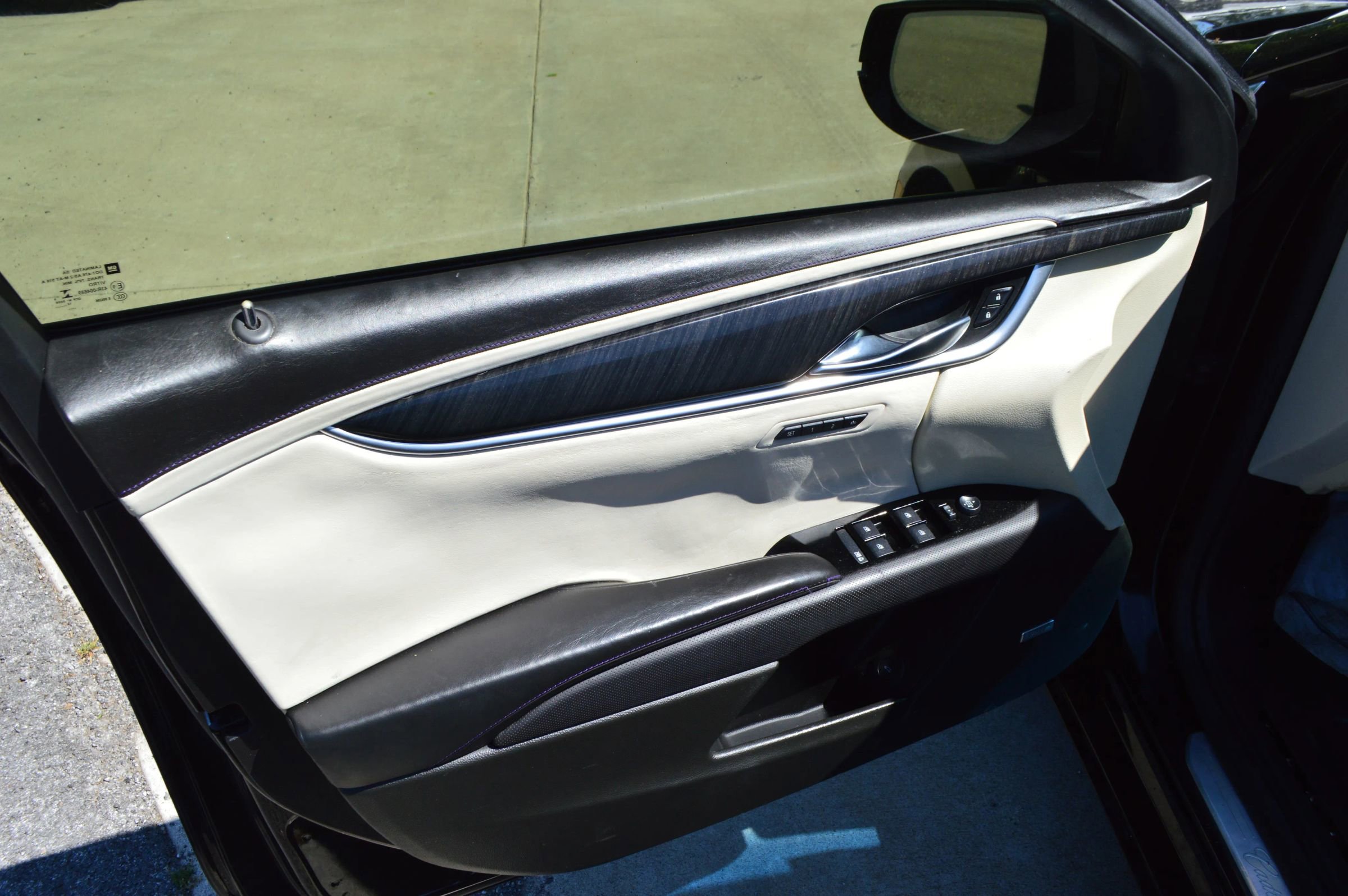 Used 2013 Cadillac XTS Platinum FWD image 9