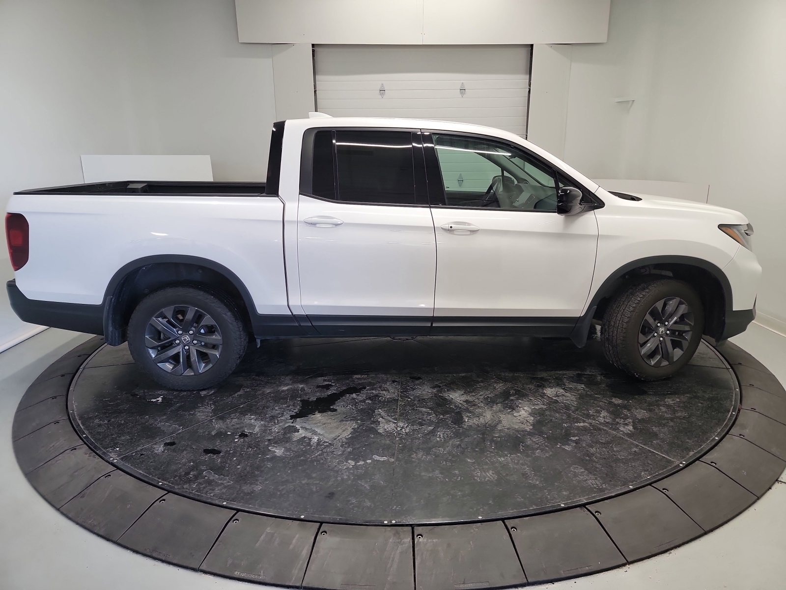 Certified 2024 Honda Ridgeline Sport image 11