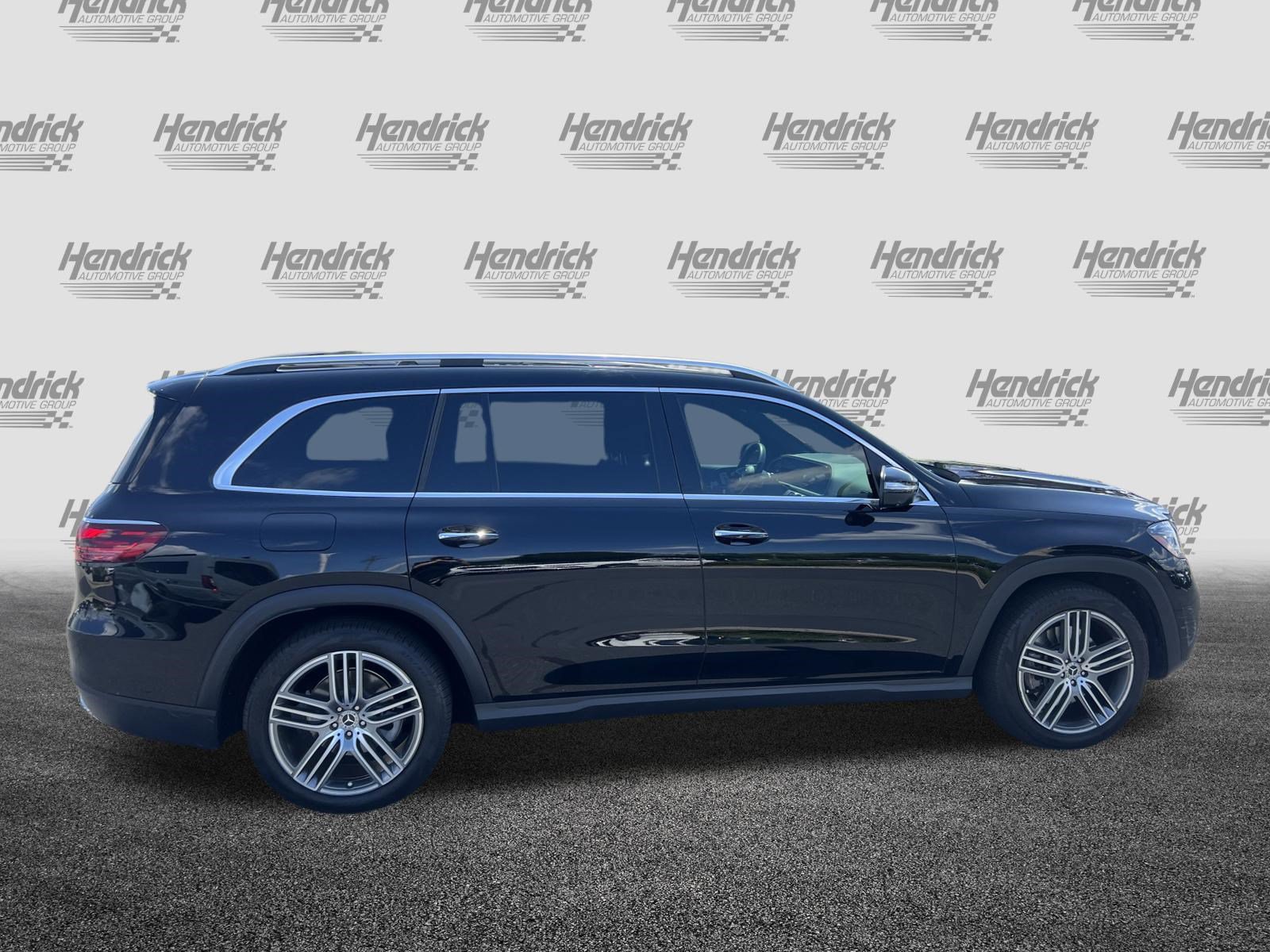 Certified 2025 Mercedes-Benz GLS 450 4MATIC image 11