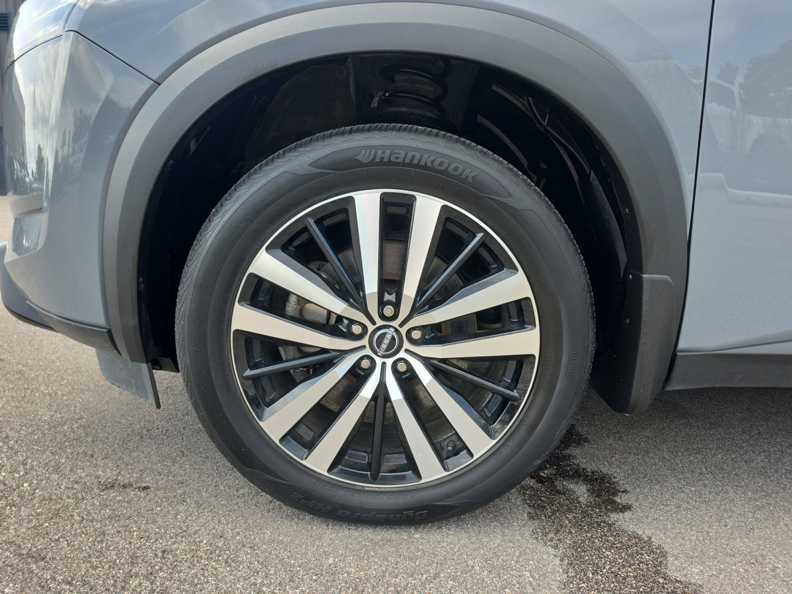 Used 2024 Nissan Pathfinder Platinum AWD/4WD image 30